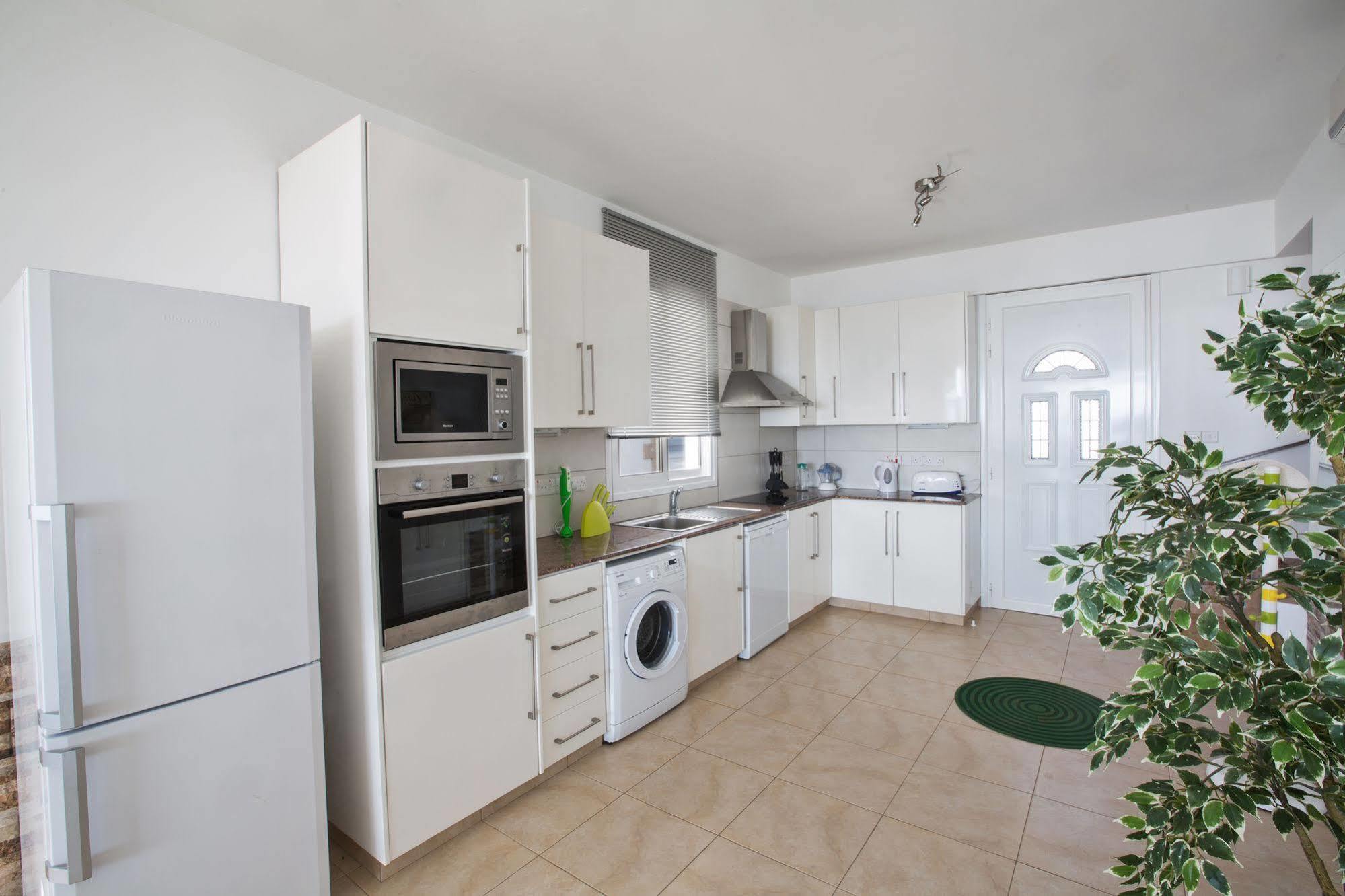 Gorgona Villas أيا نابا المظهر الخارجي الصورة